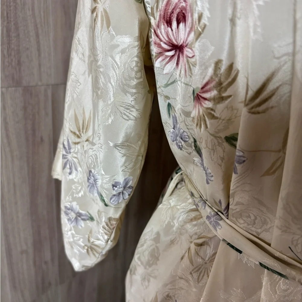 Inner Most Vintage Floral Polyester Robe with Belt Women’s - Picture 7 of 14